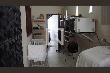 Casa para alugar com 300m², 4 quartos e 4 vagasLavanderia