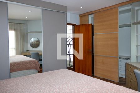 Casa à venda com 210m², 3 quartos e 6 vagasSuíte 3