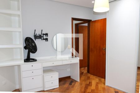Casa à venda com 210m², 3 quartos e 6 vagasSuíte 2