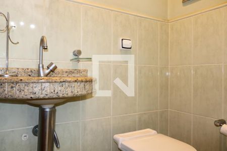 Casa à venda com 210m², 3 quartos e 6 vagasLavabo