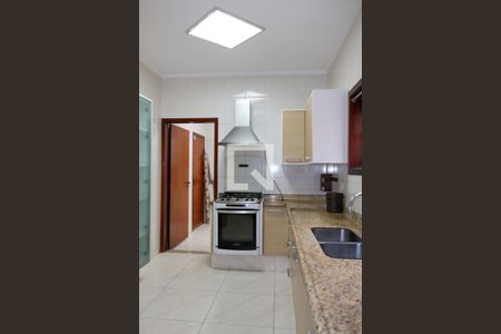 Casa à venda com 210m², 3 quartos e 6 vagasCozinha