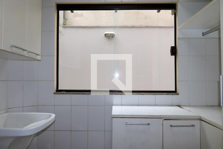 Casa à venda com 210m², 3 quartos e 6 vagasÁrea de Serviço