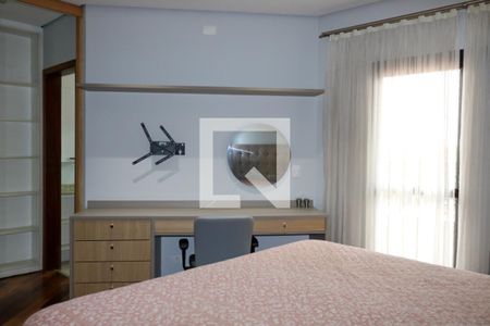 Casa à venda com 210m², 3 quartos e 6 vagasSuíte 3