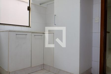 Casa à venda com 210m², 3 quartos e 6 vagasÁrea de Serviço