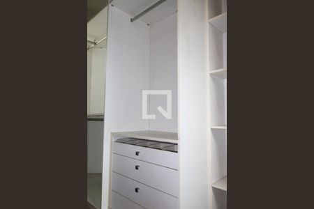 Casa à venda com 210m², 3 quartos e 6 vagasCloset da suíte 3