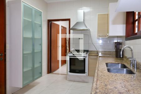 Casa à venda com 210m², 3 quartos e 6 vagasCozinha