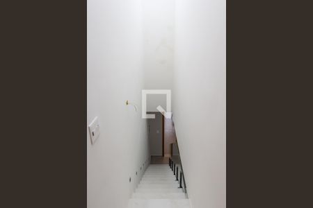 Casa à venda com 150m², 4 quartos e 2 vagasEscada