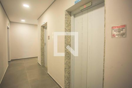 Apartamento à venda com 38m², 2 quartos e sem vagaHall social