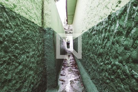 Casa à venda com 240m², 2 quartos e 2 vagasCorredor