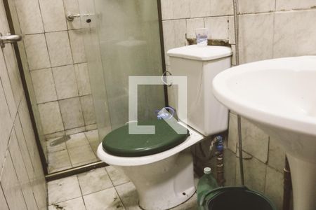 Casa à venda com 240m², 2 quartos e 2 vagasBanheiro