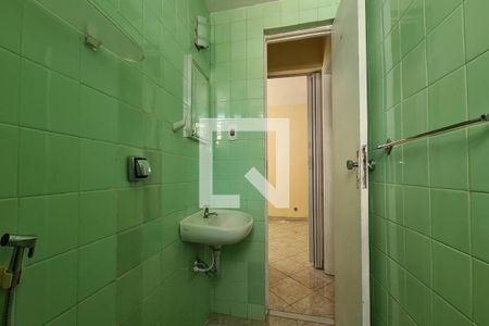 Apartamento para alugar com 60m², 2 quartos e sem vagaBanheiro