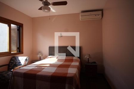 Quarto 1 - Suite de casa à venda com 2 quartos, 350m² em Chácara das Pedras, Porto Alegre