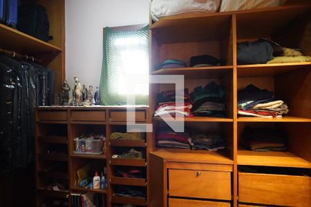 Casa à venda com 350m², 2 quartos e 3 vagasCloset da suíte