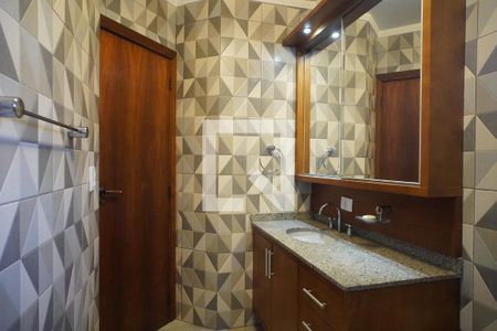 Casa à venda com 350m², 2 quartos e 3 vagasBanheiro 2