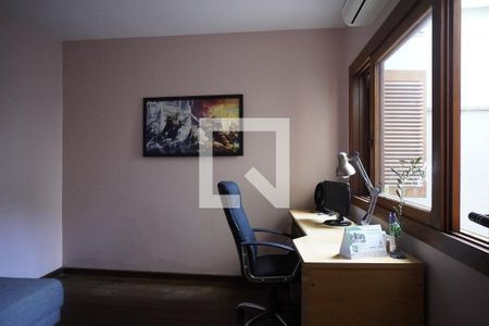 Casa à venda com 350m², 2 quartos e 3 vagasEscritório