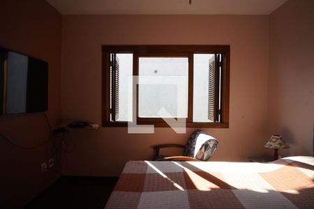 Quarto 1 - Suite de casa à venda com 2 quartos, 350m² em Chácara das Pedras, Porto Alegre