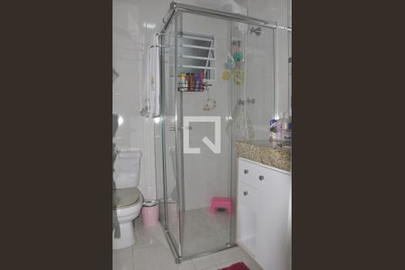 Casa à venda com 250m², 3 quartos e 5 vagasBanheiro do Quarto 2