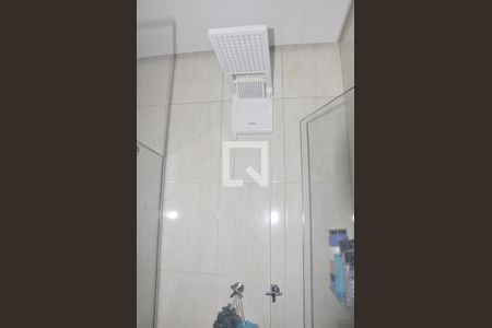 Casa à venda com 250m², 3 quartos e 5 vagasBanheiro do Quarto 1