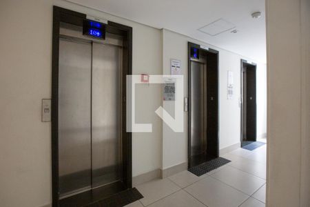 Apartamento para alugar com 34m², 2 quartos e sem vaga Apartamento para alugar com 34m², 2 quartos e sem vagaElevadores