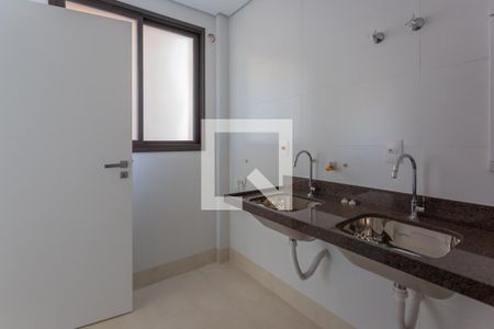 Apartamento à venda com 180m², 4 quartos e 4 vagas Apartamento à venda com 180m², 4 quartos e 4 vagasÁrea de Serviço