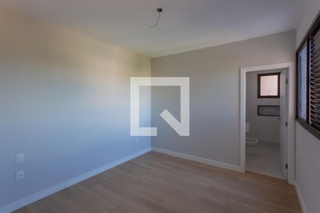 Apartamento à venda com 180m², 4 quartos e 4 vagas Apartamento à venda com 180m², 4 quartos e 4 vagasSuíte 3