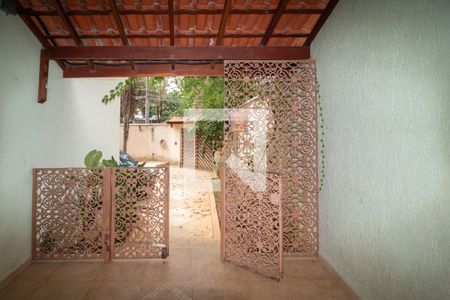 Casa à venda com 246m², 4 quartos e 6 vagasEntrada