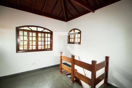 Casa à venda com 246m², 4 quartos e 6 vagasSotão