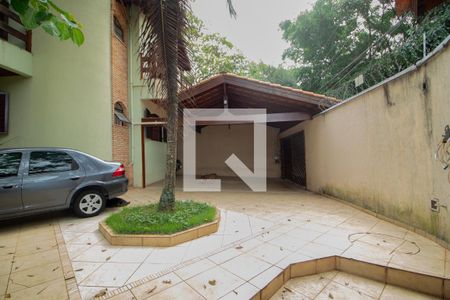 Casa à venda com 246m², 4 quartos e 6 vagasGaragem