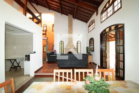 Sala de casa à venda com 4 quartos, 246m² em Jardim Leonor Mendes de Barros, São Paulo