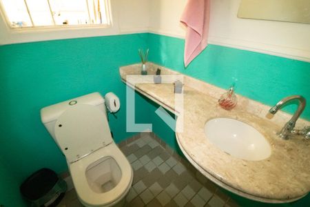 Casa à venda com 246m², 4 quartos e 6 vagasLavabo