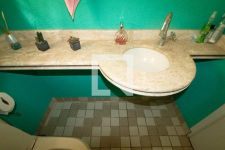 Casa à venda com 246m², 4 quartos e 6 vagasLavabo