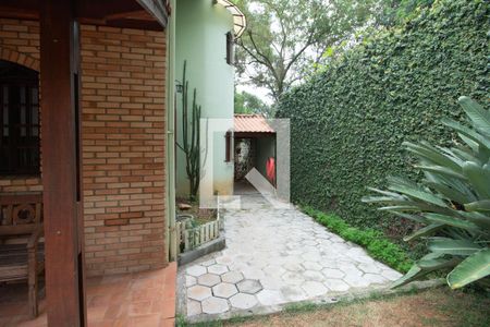 Casa à venda com 246m², 4 quartos e 6 vagasQuintal