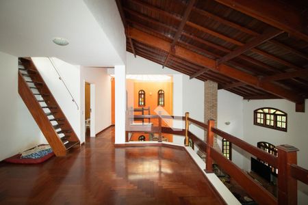 Casa à venda com 246m², 4 quartos e 6 vagasHall