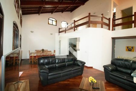 Sala de casa à venda com 4 quartos, 246m² em Jardim Leonor Mendes de Barros, São Paulo