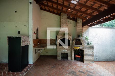 Casa à venda com 246m², 4 quartos e 6 vagasChurrasqueira