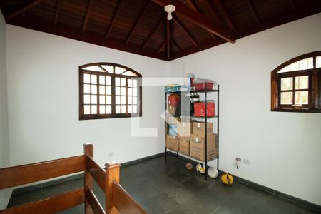 Casa à venda com 246m², 4 quartos e 6 vagasSotão