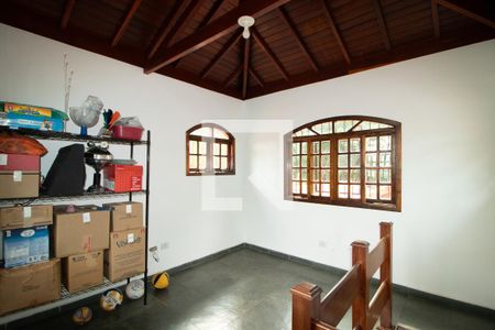 Casa à venda com 246m², 4 quartos e 6 vagasSotão