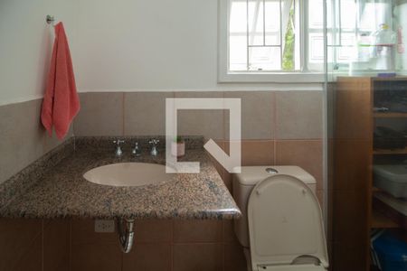 Casa à venda com 246m², 4 quartos e 6 vagasBanheiro