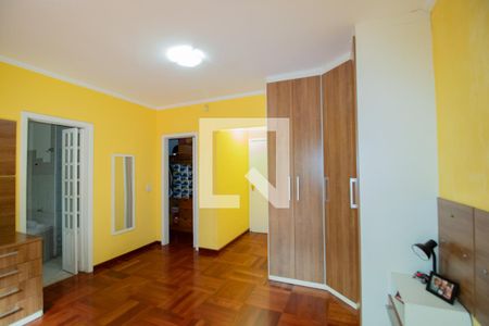 Casa à venda com 246m², 4 quartos e 6 vagasQuarto 2