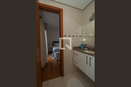 Casa à venda com 142m², 3 quartos e 2 vagasBanheiro da suite