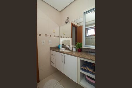 Casa à venda com 142m², 3 quartos e 2 vagasBanheiro da suite