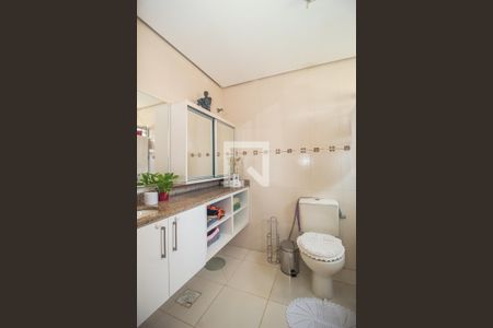 Casa à venda com 142m², 3 quartos e 2 vagasBanheiro da suite