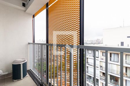 Varanda de kitnet/studio para alugar com 1 quarto, 22m² em Indianópolis, São Paulo