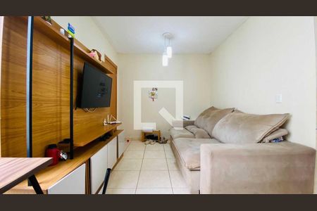 Apartamento à venda com 2 quartos, 44m² em Chacaras Reunidas Santa Terezinha, Contagem