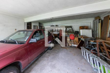 Casa à venda com 282m², 2 quartos e 6 vagas Casa à venda com 282m², 2 quartos e 6 vagasGaragem