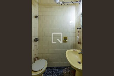 Casa à venda com 282m², 2 quartos e 6 vagas Casa à venda com 282m², 2 quartos e 6 vagasBanheiro da Suíte