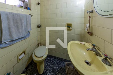 Casa à venda com 282m², 2 quartos e 6 vagas Casa à venda com 282m², 2 quartos e 6 vagasBanheiro da Suíte