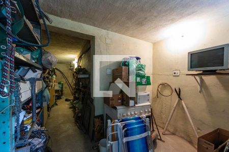 Casa à venda com 282m², 2 quartos e 6 vagas Casa à venda com 282m², 2 quartos e 6 vagasDepósito