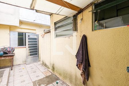 Casa para alugar com 160m², 2 quartos e 1 vagaÁrea de serviço da casa 2