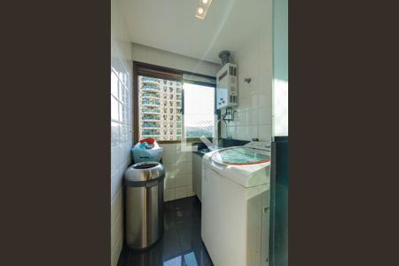 Apartamento para alugar com 120m², 3 quartos e 2 vagas Apartamento para alugar com 120m², 3 quartos e 2 vagasÁrea de Serviço